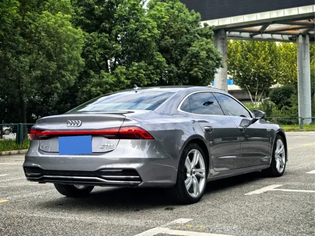 Audi A7L — Фото автомобиля 5