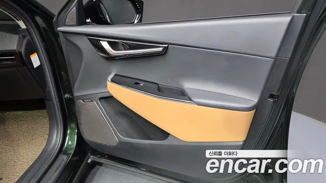 Kia EV6 — Фото автомобиля 24