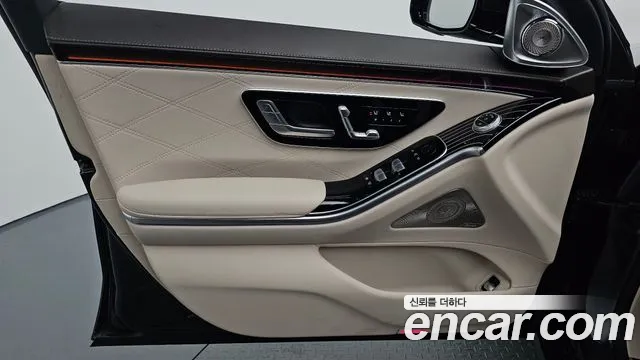 Mercedes-Benz S-Class — Фото автомобиля 16