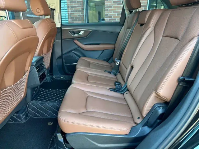 Audi Q7 — Фото автомобиля 7