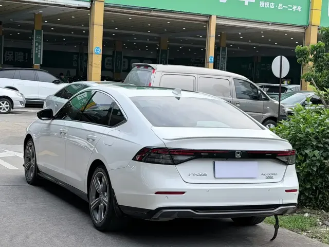Honda Accord — Фото автомобиля 14