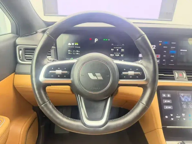 Li Auto ONE — Фото автомобиля 13