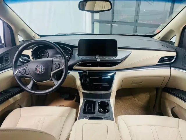 Buick GL8 — Фото автомобиля 7