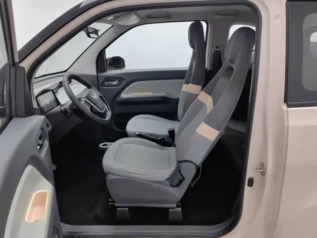 Wuling Hongguang Mini EV — Фото автомобиля 10