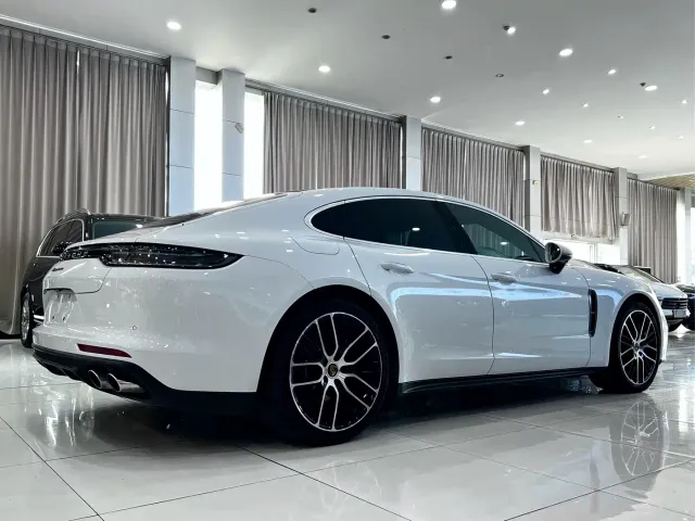 Porsche Panamera — Фото автомобиля 5