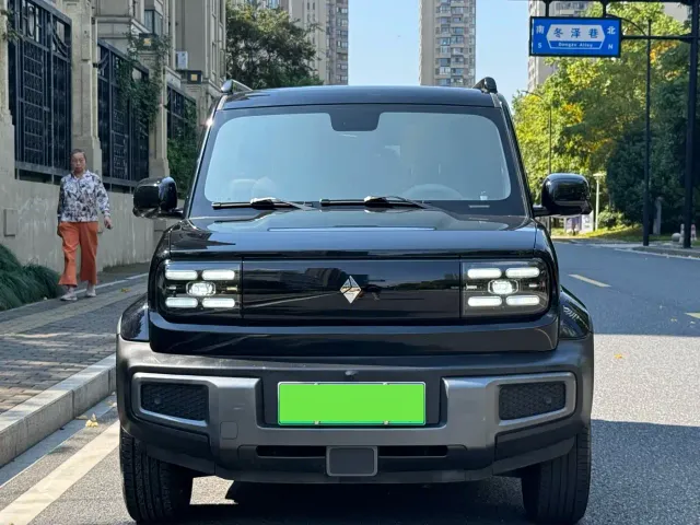 Baojun Yep — Фото автомобиля 2