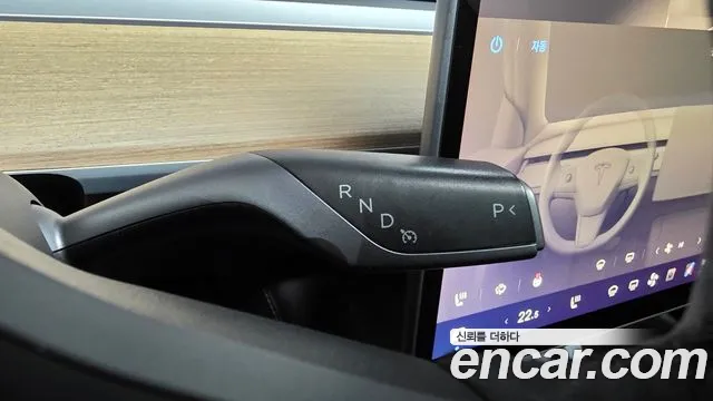 Tesla Model 3 — Фото автомобиля 9