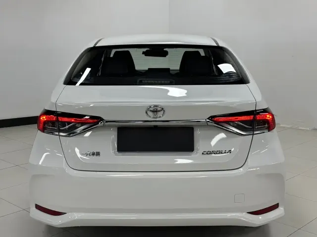 Toyota Corolla — Фото автомобиля 6