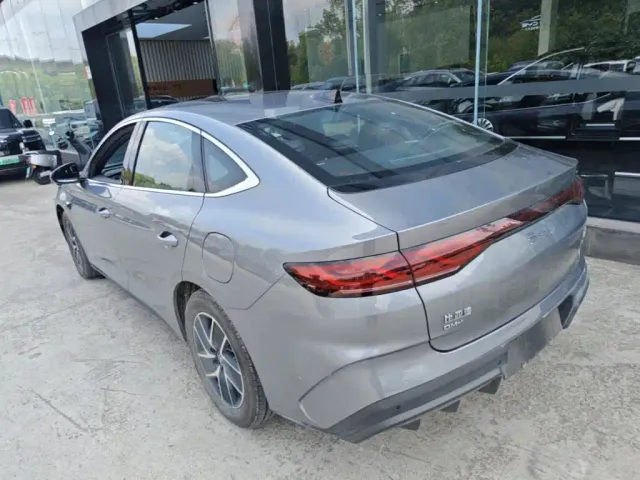 BYD Qin L — Фото автомобиля 4