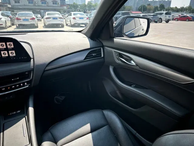 Cadillac CT5 — Фото автомобиля 14