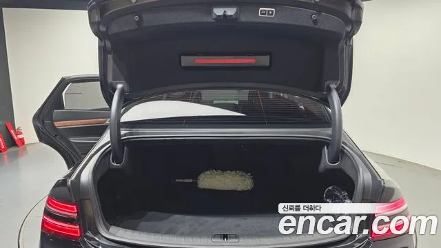 Genesis G80 Бензин 3.5 турбо AWD — Фото автомобиля 20