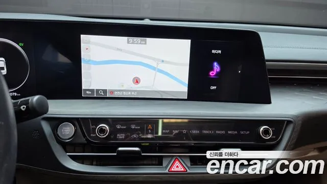 Kia K8 K8 Hybrid — Фото автомобиля 21