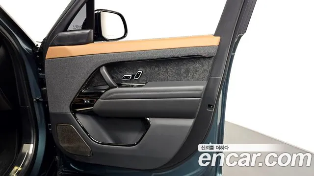 Land Rover Range Rover Sport Generation 3 — Фото автомобиля 24