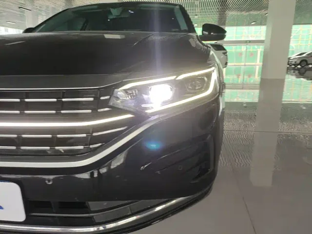 Volkswagen Passat — Фото автомобиля 23