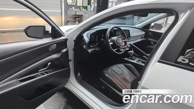 Hyundai AVANTE Avante (CN7) — Фото автомобиля 10