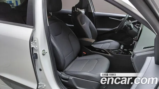 Kia Niro The All New Niro Prestige — Фото автомобиля 26