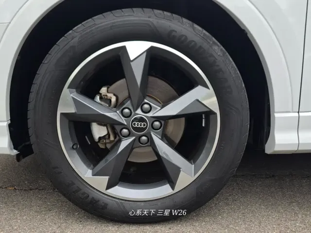 Audi Audi Q3 2022 35 TFSI Fashion Dynamic — Фото автомобиля 10
