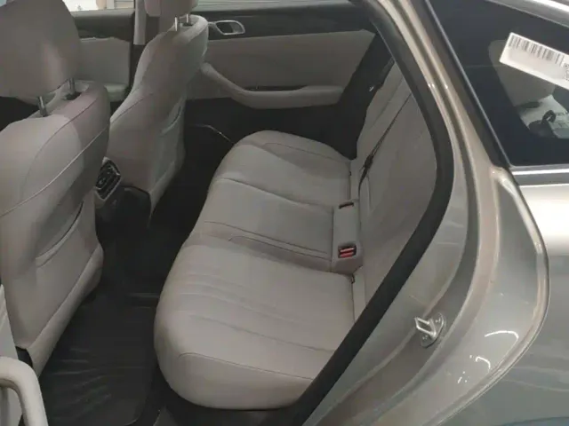 Geely Galaxy Stellar 6 — Фото автомобиля 16