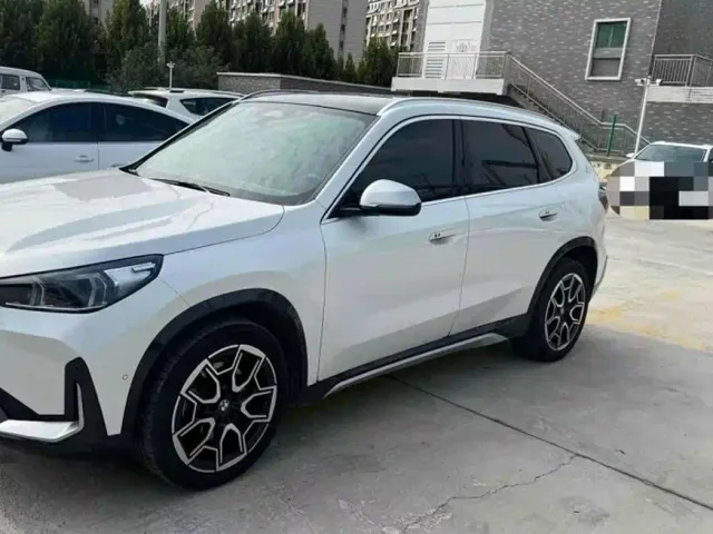 BMW X1 — Фото автомобиля 2