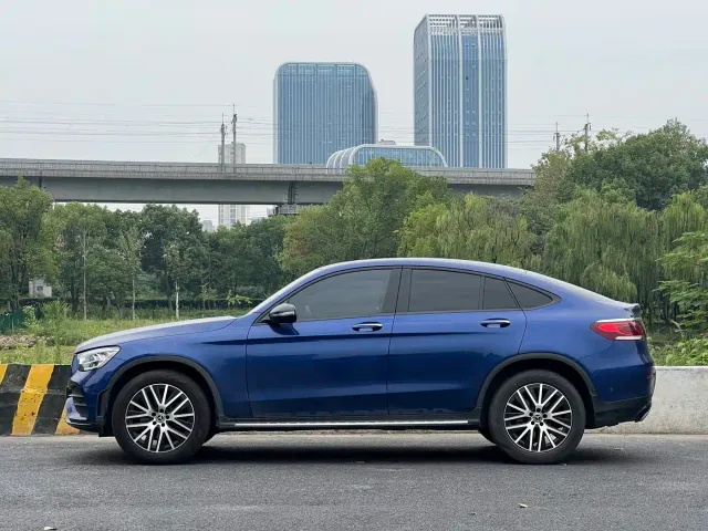 Mercedes-Benz Mercedes-Benz GLC Coupe 2021 GLC 300 4MATIC Coupe SUV — Фото автомобиля 7