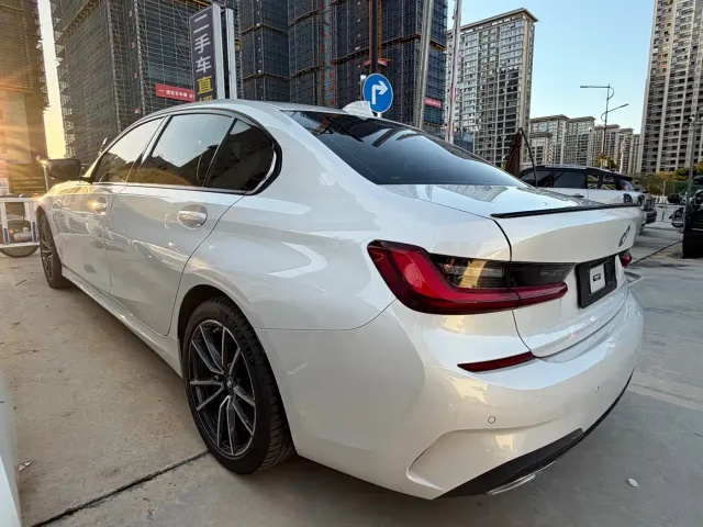BMW 3 Series — Фото автомобиля 14