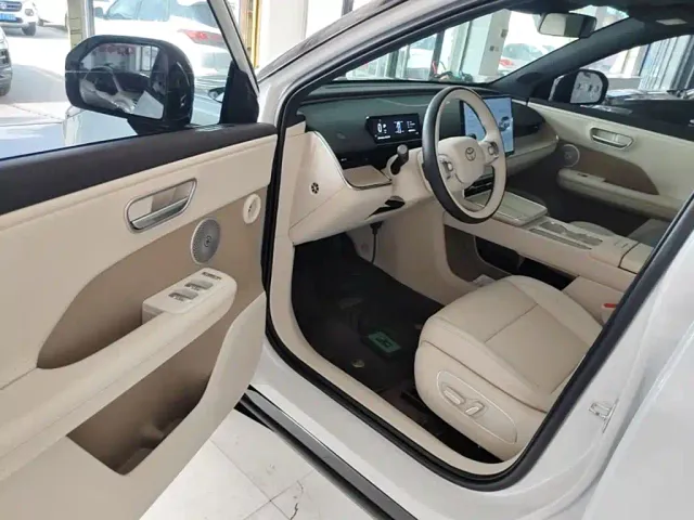 Toyota BoZhi 3X — Фото автомобиля 15