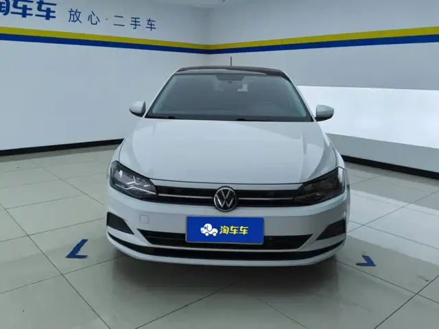 Volkswagen Polo — Фото автомобиля 2