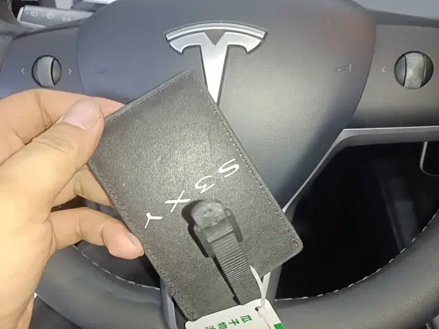 Tesla Model Y — Фото автомобиля 8