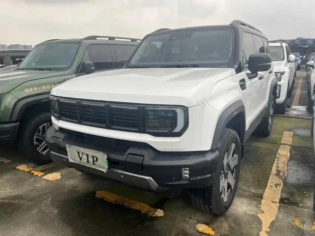 Фотография автомобиля — BAIC BJ40