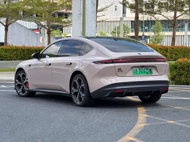 Nio ET5 — Фото автомобиля 15