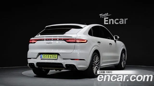 Porsche Cayenne — Фото автомобиля 2