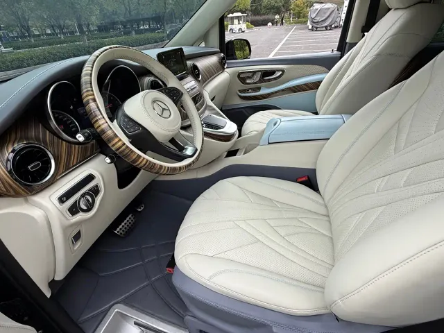 Mercedes-Benz V-Class — Фото автомобиля 8