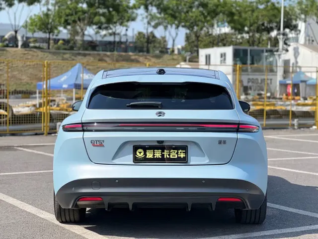 Nio ET5 Touring — Фото автомобиля 16