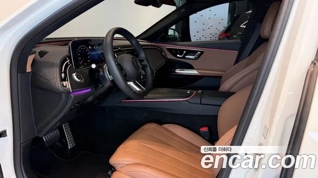 Mercedes-Benz E-Class — Фото автомобиля 16