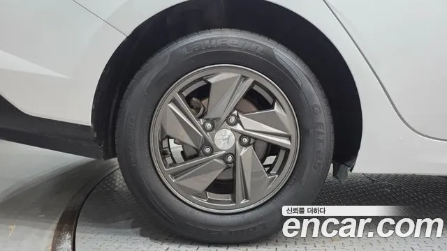 Hyundai Avante CN7 — Фото автомобиля 5