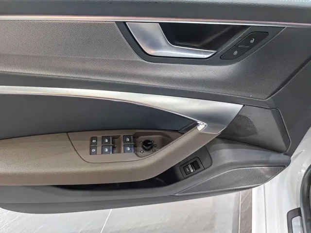 Audi A7L — Фото автомобиля 16