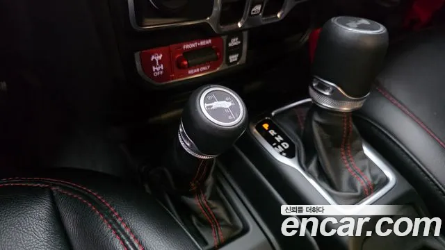 Jeep Wrangler JL — Фото автомобиля 20