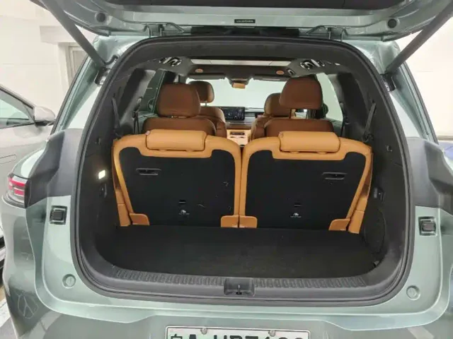 IM Motors LS8 — Фото автомобиля 15