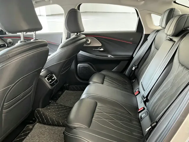 Chery Arrizo 8 — Фото автомобиля 6