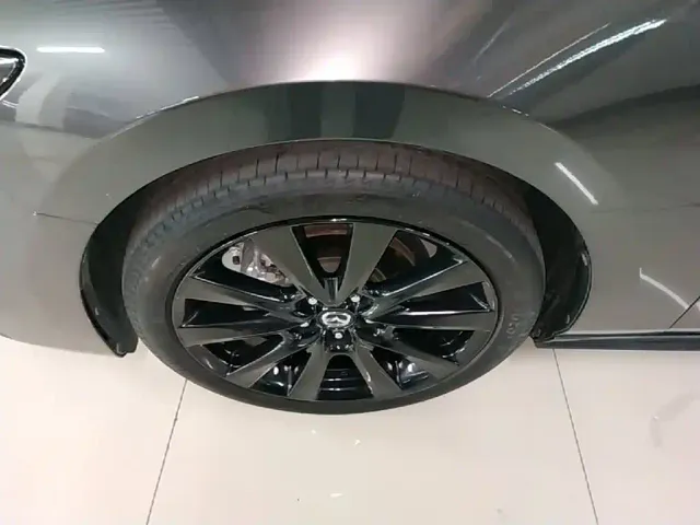 Mazda Axela — Фото автомобиля 22