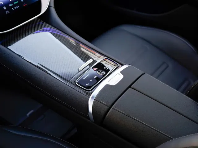 Mercedes-Benz EQE AMG — Фото автомобиля 15