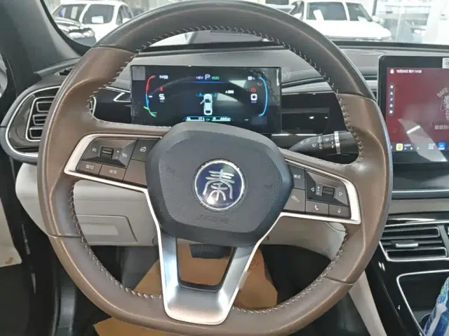 BYD Qin PLUS — Фото автомобиля 10
