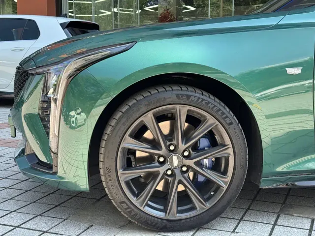 Cadillac CT5 — Фото автомобиля 5
