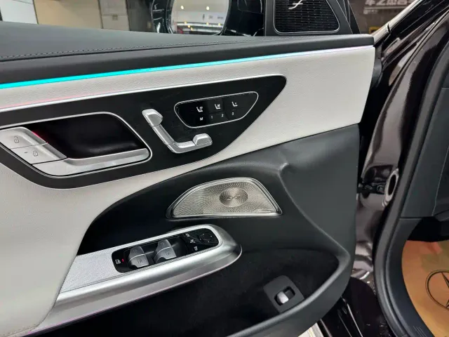 Mercedes-Benz E-Class — Фото автомобиля 9