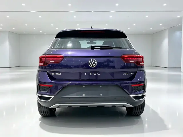 Volkswagen T-Roc — Фото автомобиля 3