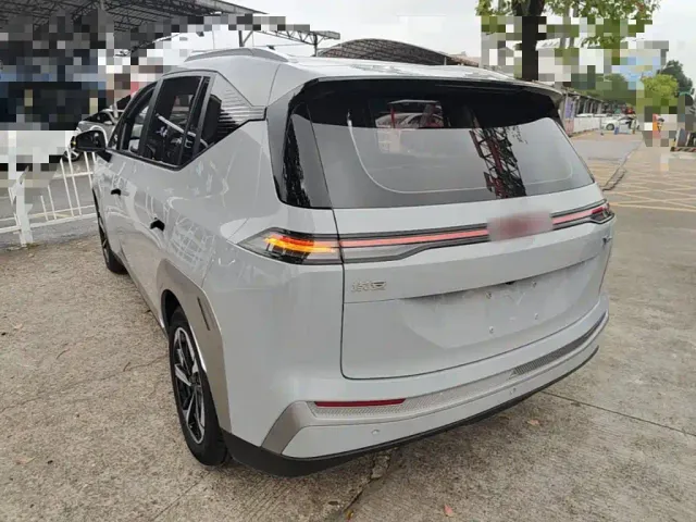 GAC Aion Y — Фото автомобиля 22