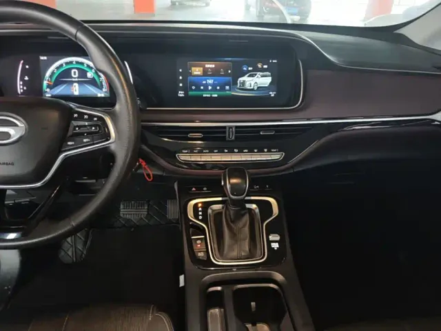 GAC Trumpchi M6 — Фото автомобиля 12