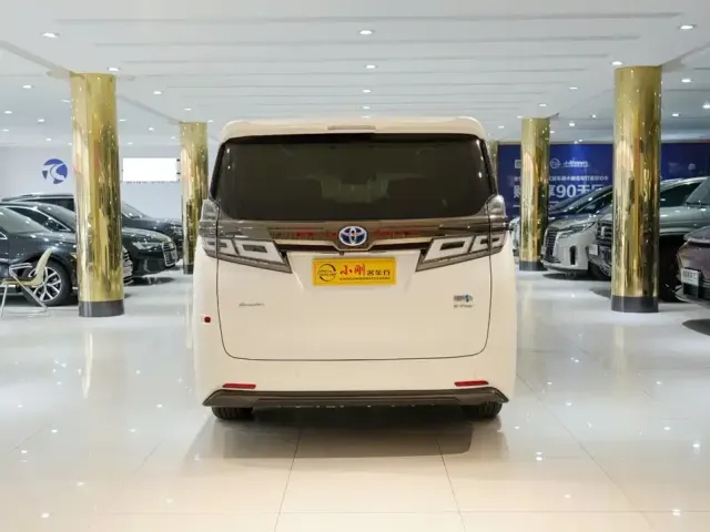 Toyota Vellfire — Фото автомобиля 20