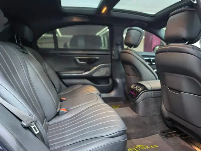 Mercedes-Benz S-Class — Фото автомобиля 13