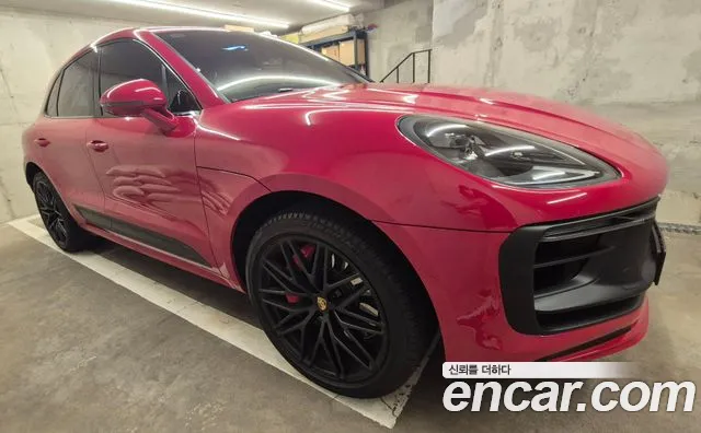 Фотография автомобиля — Porsche Macan